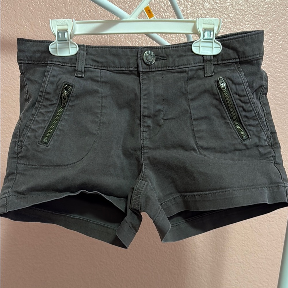 GAP Gray Cargo Shorts Fit